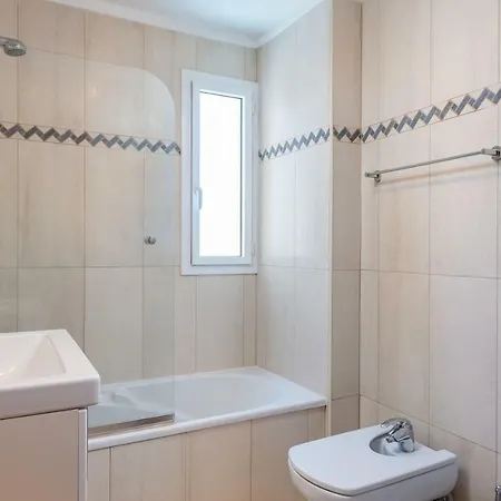 Modern, Spacious With Roof Terrace Apartament *