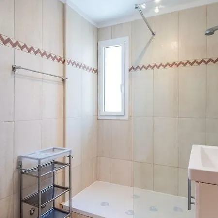 Modern, Spacious With Roof Terrace Apartament Puerto de Santiago (Tenerife)