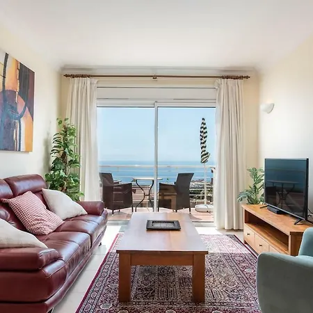 Apartment Modern, Spacious With Roof Terrace Puerto de Santiago (Tenerife)